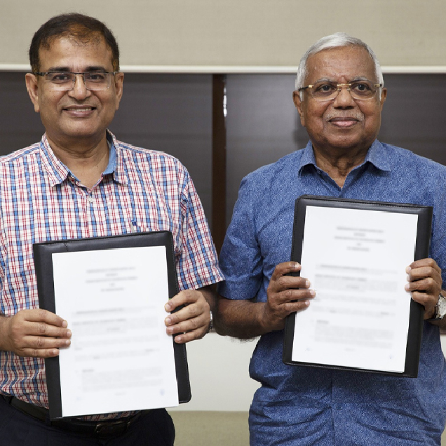 IIT Bombay Signs MoU with Distinguished Alumnus, Mr. Mohan Kavrie, to Set Up An Alumni Centre on Campus